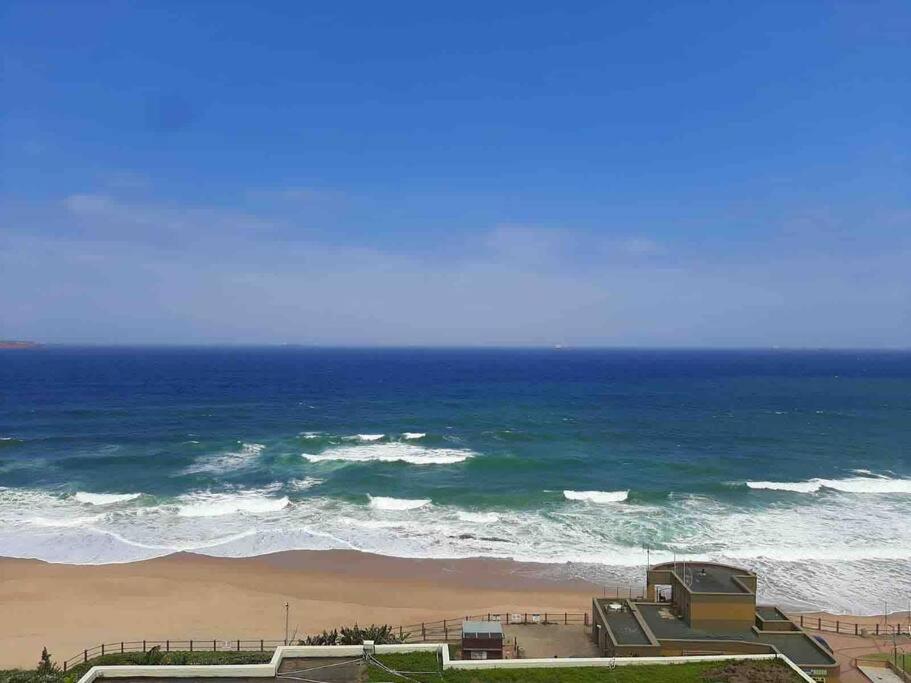 601 The Bermudas 3 Bedroom Beachfront Umhlanga Rocks Durban Exterior photo