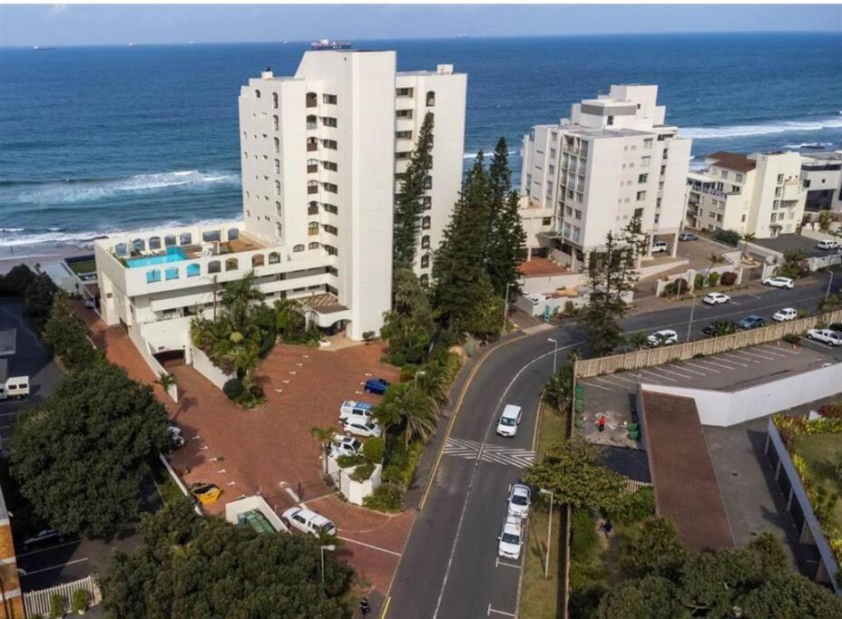 601 The Bermudas 3 Bedroom Beachfront Umhlanga Rocks Durban Exterior photo